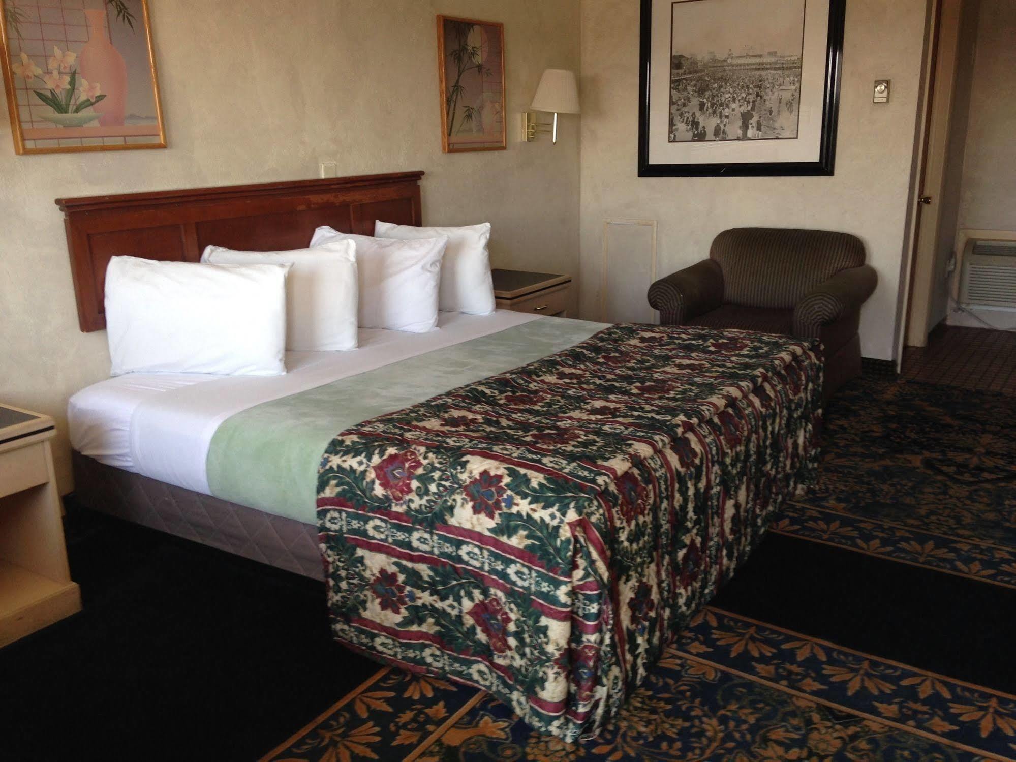 Motel Super 8 By Wyndham Hazleton Exterior foto