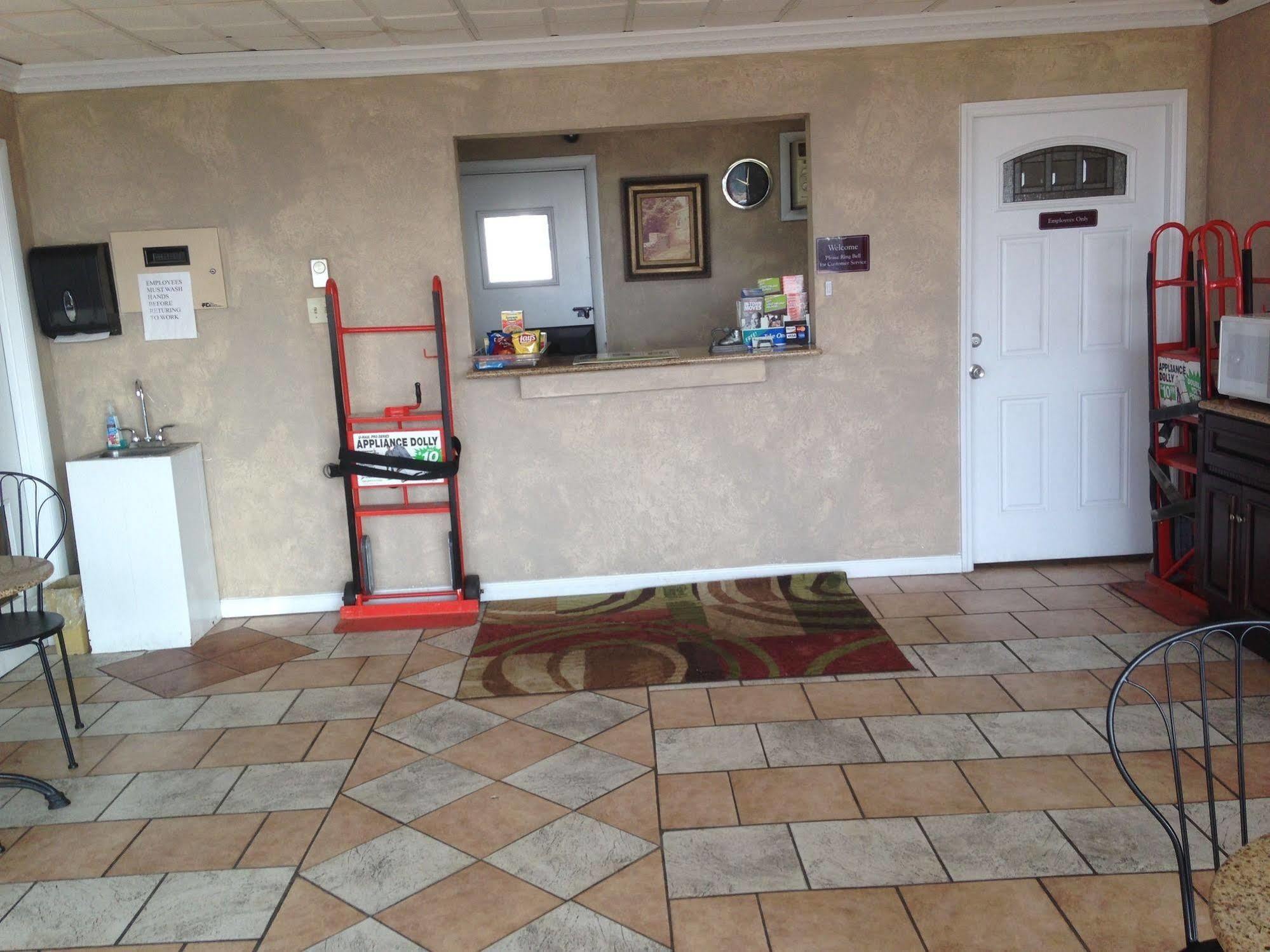 Motel Super 8 By Wyndham Hazleton Exterior foto